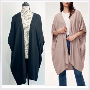 Aritzia Azure Skies Oversize Cardigan Kimono in Black Sz XS